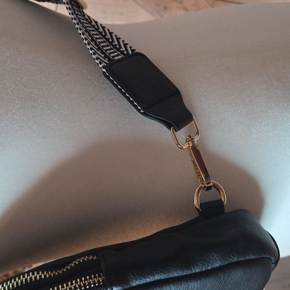 NWT PCLOVE Black Crossbody Bag with Patterned Strap - Picture 8 of 8